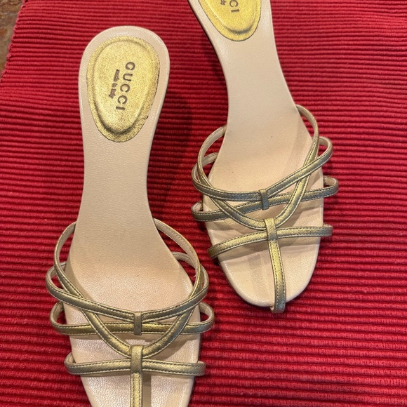 GUCCI STRAPPY GOLD SANDALS size 7C LIGHTLY WORN - Picture 1 of 4